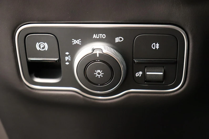 immagine del veicolo ASTON MARTIN DBX