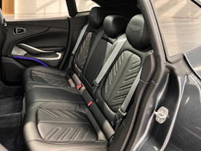 https://vehicle.imgix.net/4444949/959ddc95-7f52-425d-8441-ffea63718db2.jpg