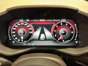 https://vehicle.imgix.net/4444949/9b0bbc83-b1ff-47cb-a983-31a21146cd73.jpg