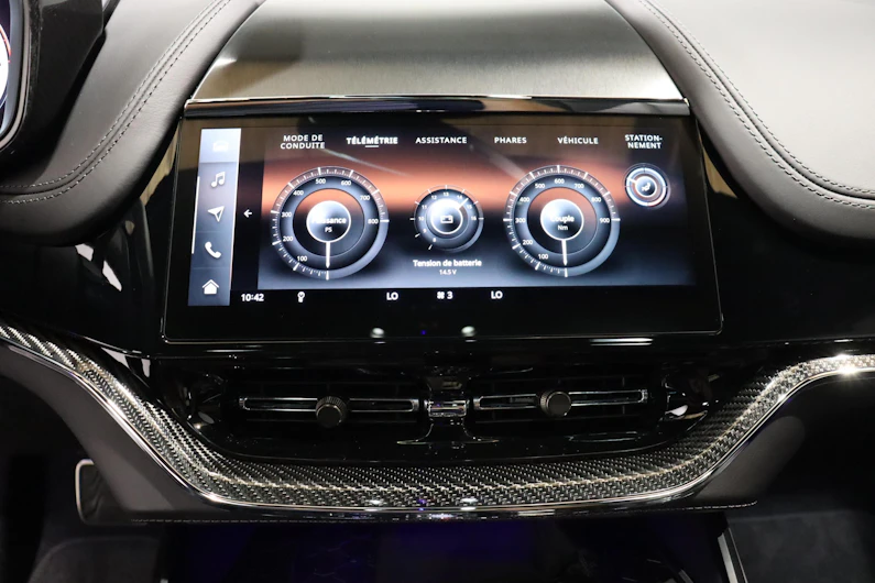 immagine del veicolo ASTON MARTIN DBX