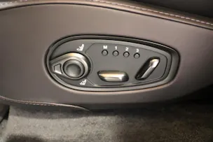 ASTON MARTIN DBX S 4.0 V8 Bi-Turbo