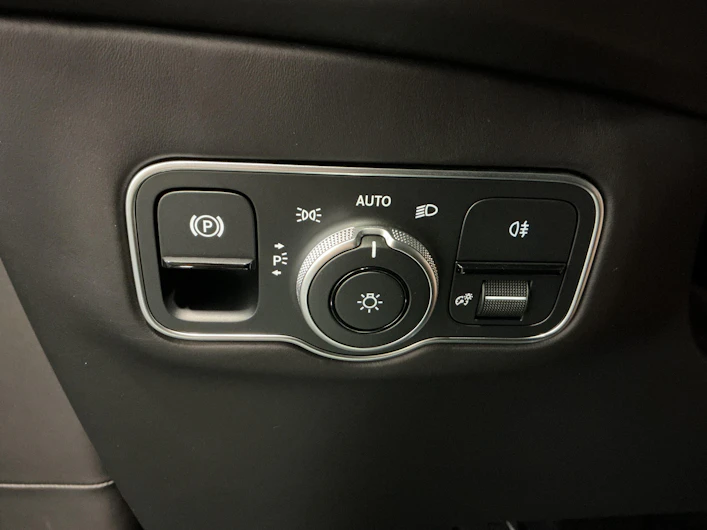 immagine del veicolo ASTON MARTIN DBX
