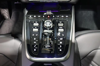 https://vehicle.imgix.net/4444949/f65312a9-1bf7-4b35-bf17-c979536e7fb8.JPG