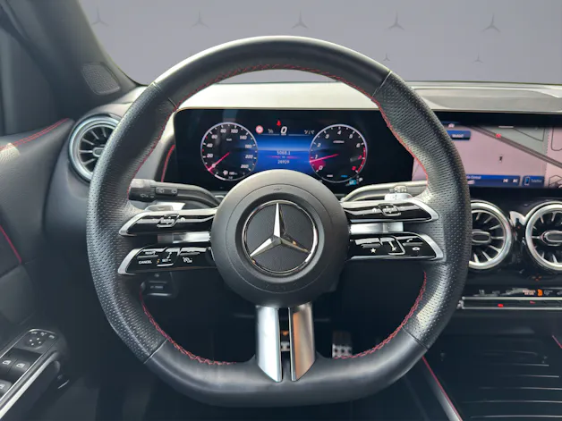 MERCEDES-BENZ GLB 200