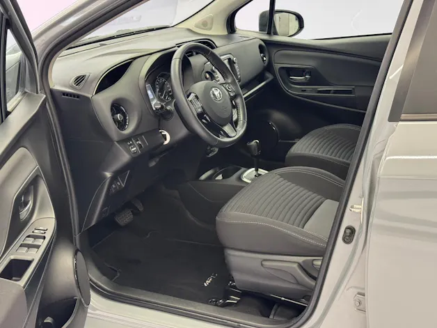 Toyota Yaris 1.5 VVT-i HSD Trend