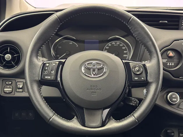 Toyota Yaris 1.5 VVT-i HSD Trend