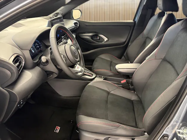 Toyota Yaris 1.5 VVT-i HSD GR Sport