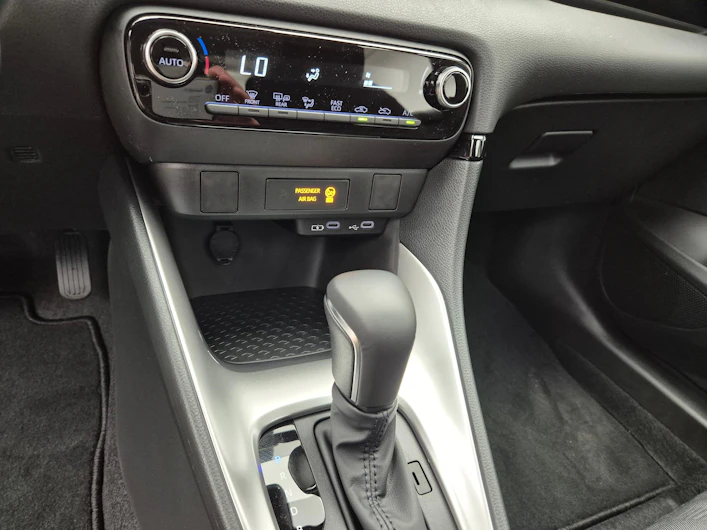 Fahrzeugbild TOYOTA YARIS