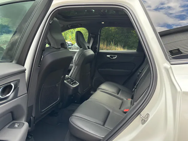 VOLVO XC60 2.0 B5 MH Black Edition AWD