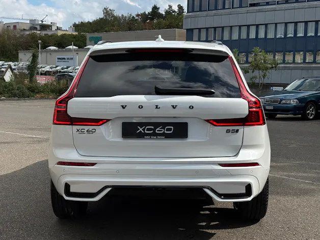 VOLVO XC60 2.0 B5 MH Black Edition AWD