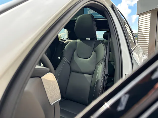 VOLVO XC60 2.0 B5 MH Black Edition AWD