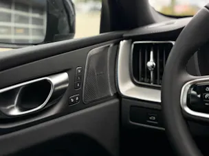 VOLVO XC60 2.0 B5 MH Black Edition AWD