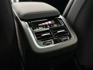 VOLVO XC60 2.0 B5 MH Black Edition AWD