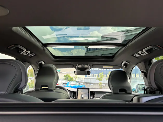 VOLVO XC60 2.0 B5 MH Black Edition AWD