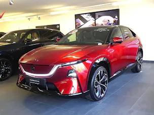 MAZDA CX-6e Takumi