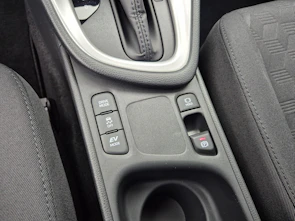 Fahrzeugbild TOYOTA Yaris 1.5 VVT-i HSD Comfort