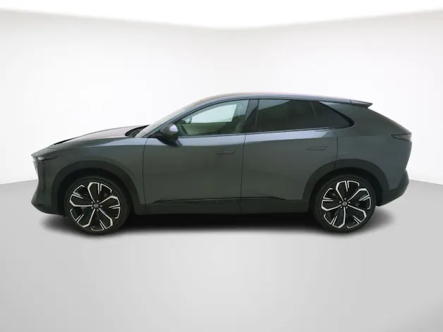 MAZDA CX-6e Takumi