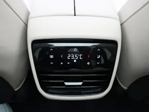 MAZDA CX-6e Takumi
