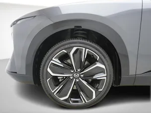 MAZDA CX-6e Takumi