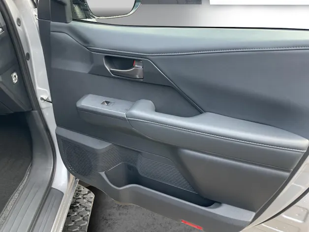 Toyota Hilux Double Cab.-Pick-up 2.8 D-4D MHEV 204 Invincible