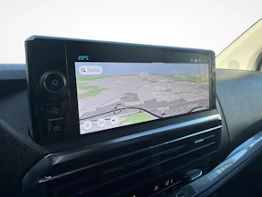 https://vehicle.imgix.net/4445147/e19f1bb6-ce37-4635-8901-23a301565825.jpg