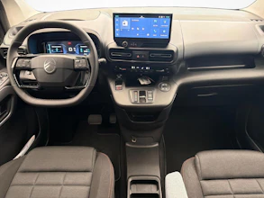 https://vehicle.imgix.net/4445159/7f32df3a-c36a-4640-9fbf-bd03a99185b8.jpg
