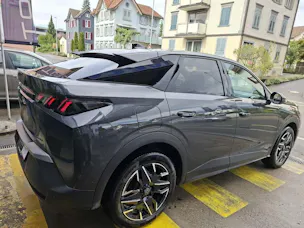 PEUGEOT 3008 1.2 Hybrid Allure