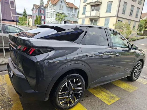 PEUGEOT 3008 1.2 Hybrid Allure