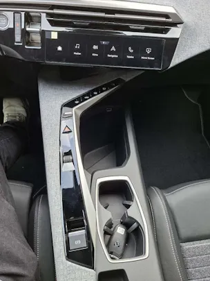 PEUGEOT 3008 1.2 Hybrid Allure