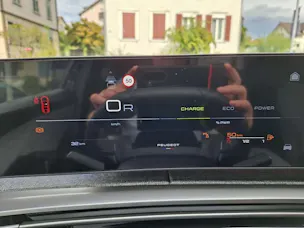 PEUGEOT 3008 1.2 Hybrid Allure