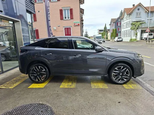 PEUGEOT 3008 1.2 Hybrid Allure
