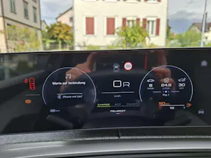PEUGEOT 3008 1.2 Hybrid Allure