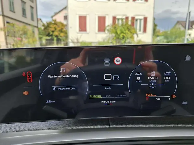 PEUGEOT 3008 1.2 Hybrid Allure