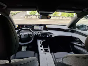 PEUGEOT 3008 1.2 Hybrid Allure