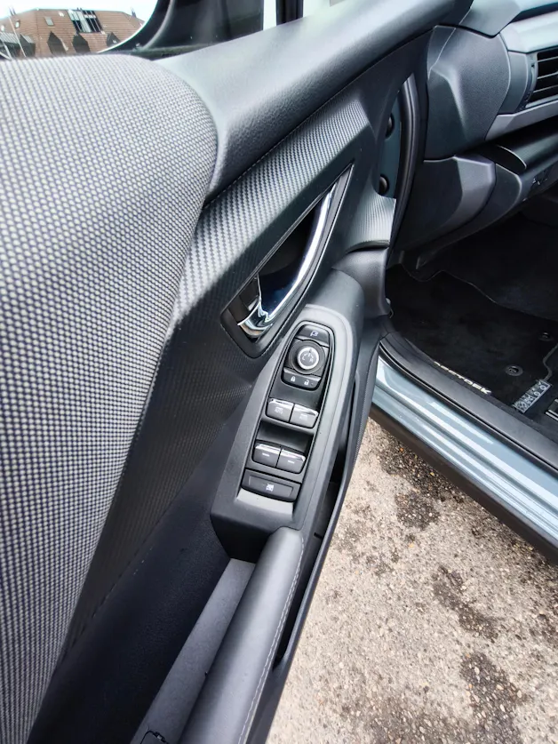 Subaru Crosstrek 2.0i e-Boxer Swiss Plus