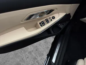 BMW 320e xDrive Touring