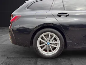 BMW 320e xDrive Touring