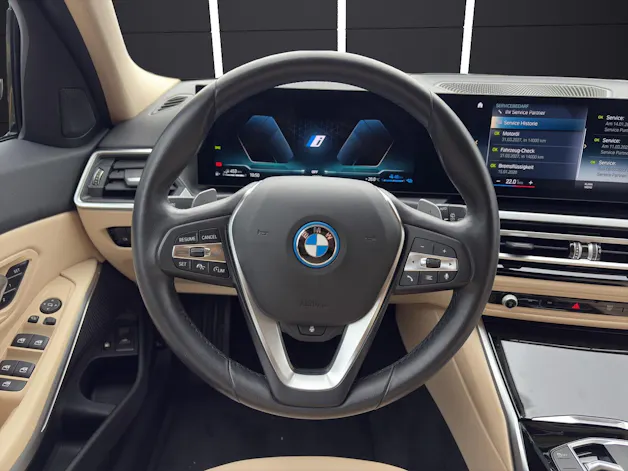 BMW 320e xDrive Touring