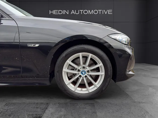 BMW 320e xDrive Touring