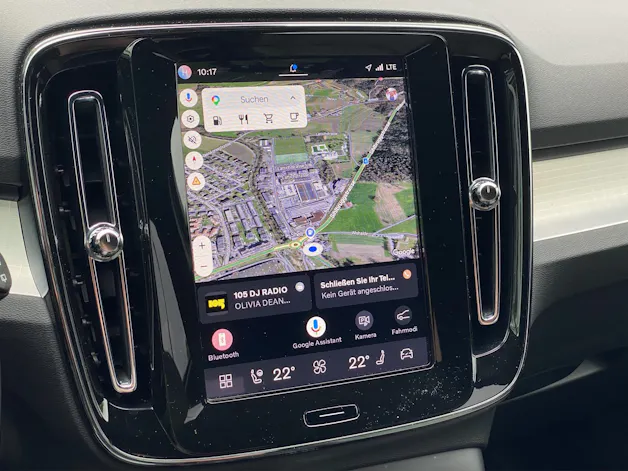 VOLVO XC40 2.0 B3 MH Plus Dark