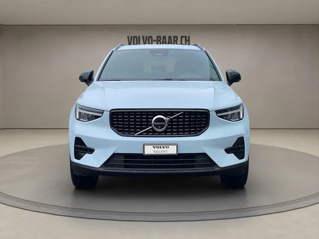 VOLVO XC40 2.0 B3 MH Plus Dark
