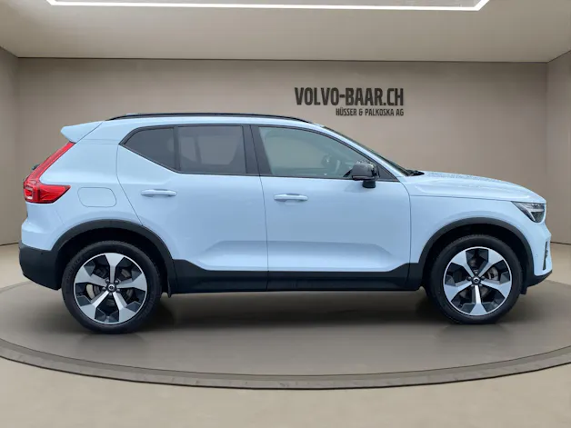 VOLVO XC40 2.0 B3 MH Plus Dark