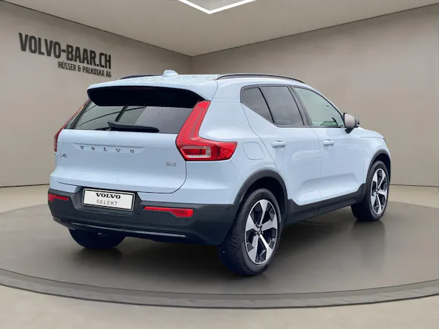 VOLVO XC40 2.0 B3 MH Plus Dark