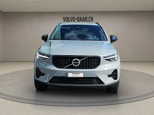 VOLVO XC40 2.0 B3 MH Plus Dark