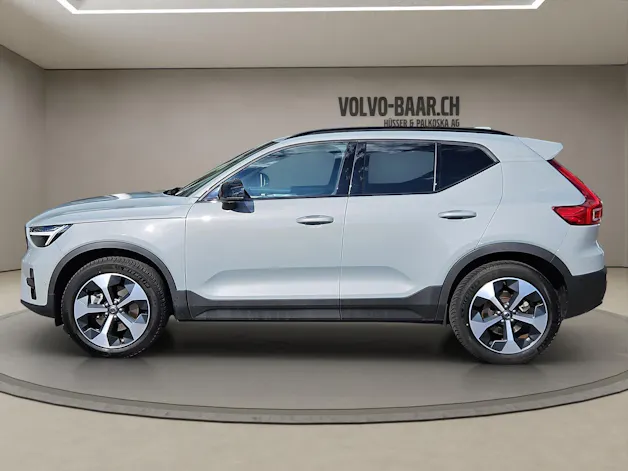 VOLVO XC40 2.0 B3 MH Plus Dark