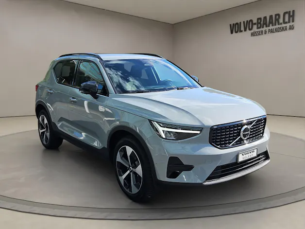 VOLVO XC40 2.0 B3 MH Plus Dark