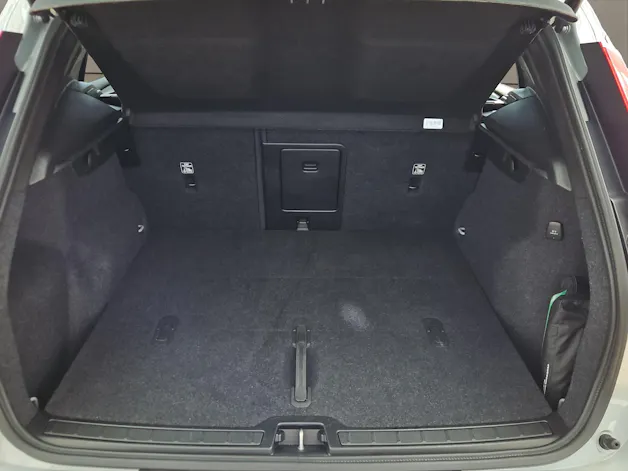 VOLVO XC40 2.0 B3 MH Plus Dark