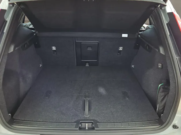 VOLVO XC40 2.0 B3 MH Plus Dark