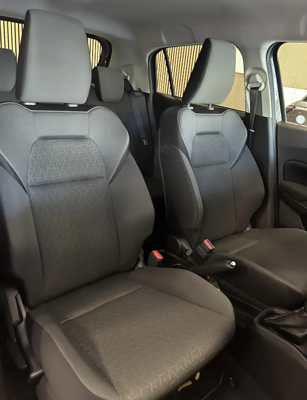 Suzuki Swift 1.2 Sakura Hybrid