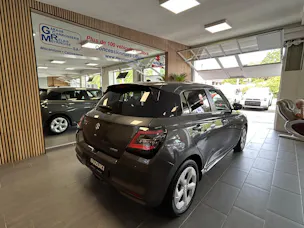Suzuki Swift 1.2 Sakura Hybrid